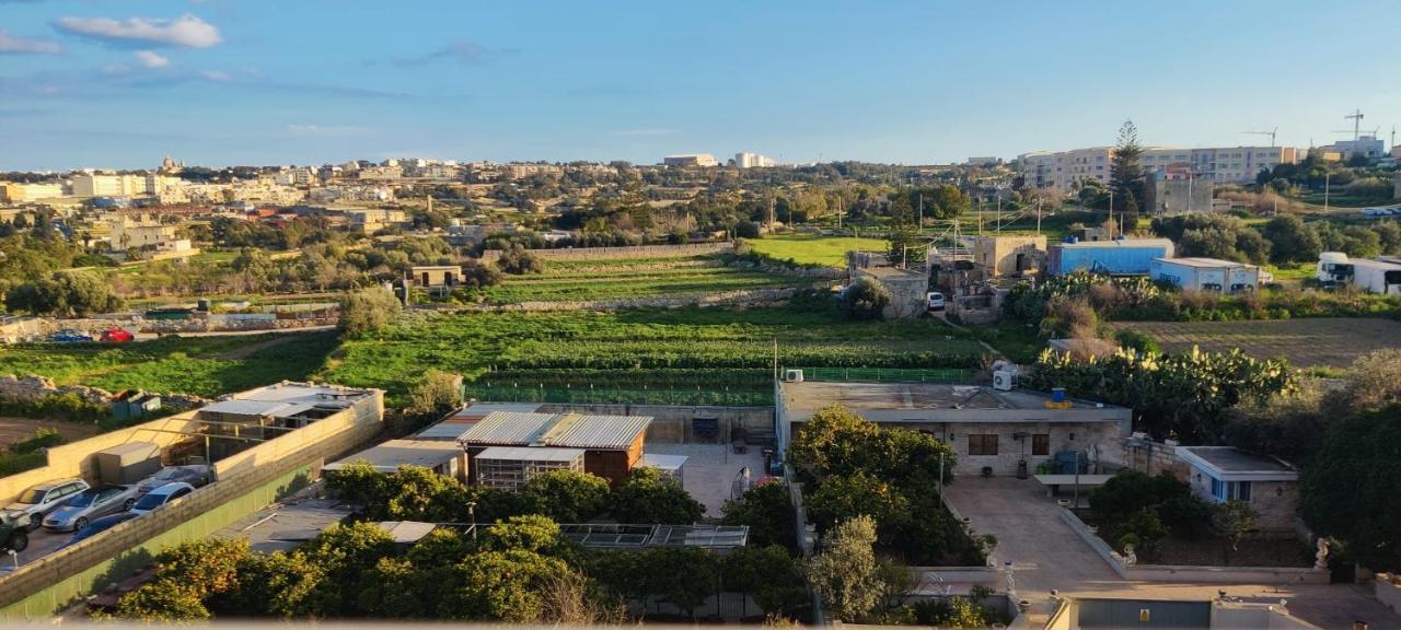 Blu-M Central Qormi Εξωτερικό φωτογραφία