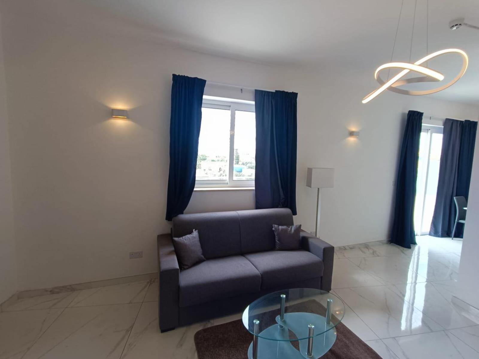 Blu-M Central Qormi Εξωτερικό φωτογραφία